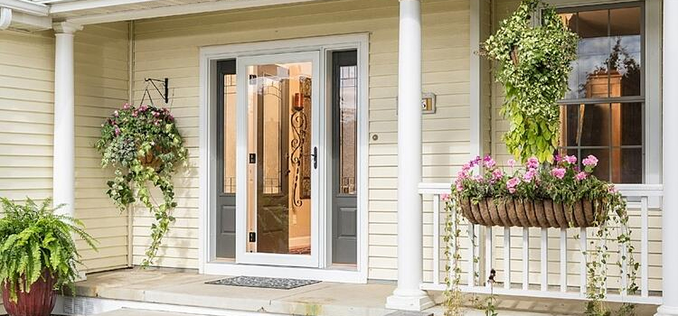 screen door installation in Oak Hills
