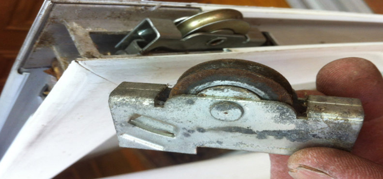 screen door roller repair in Oak Hills